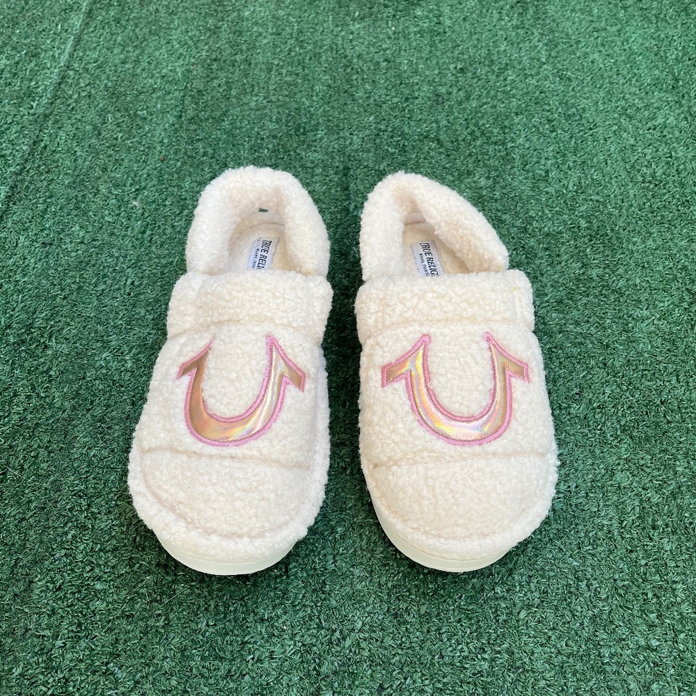True religion slippers